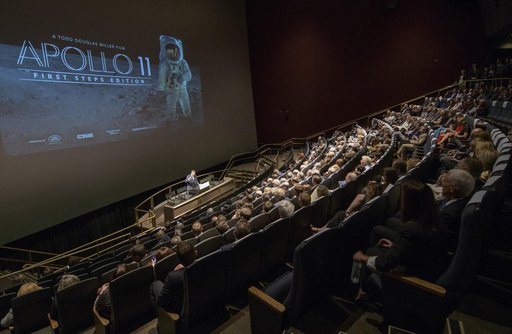 Premiere "Apollo 11: First Steps Edition"