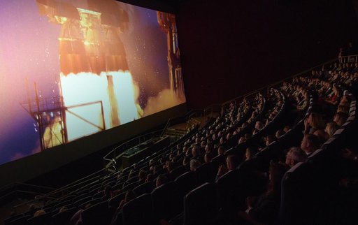 Premiere "Apollo 11: First Steps Edition"
