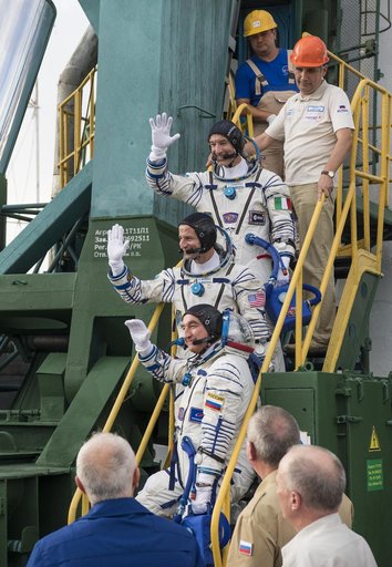 Expedition 60 Preflight