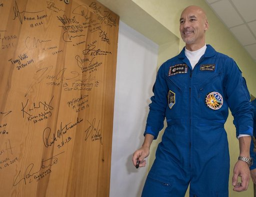 Expedition 60 Preflight