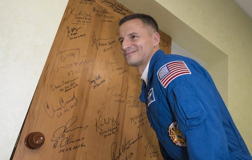 Expedition 60 Preflight