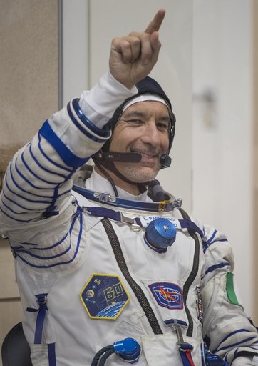 Expedition 60 Preflight