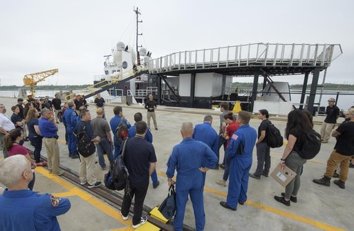SpaceX Dragon Crew Extraction Rehearsal