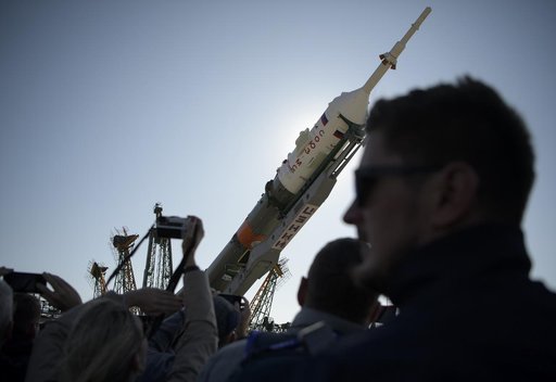 Expedition 61 Soyuz Rollout