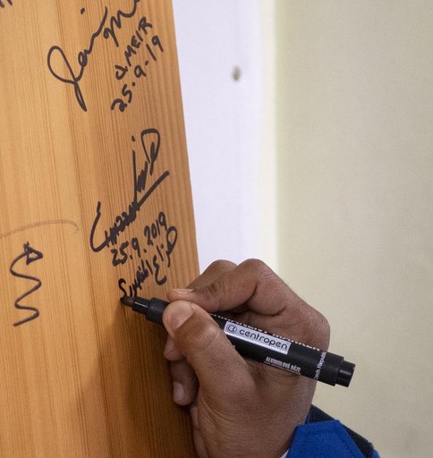 Expedition 61 Door Signing
