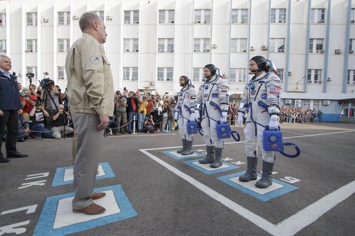 Expedition 61 Preflight