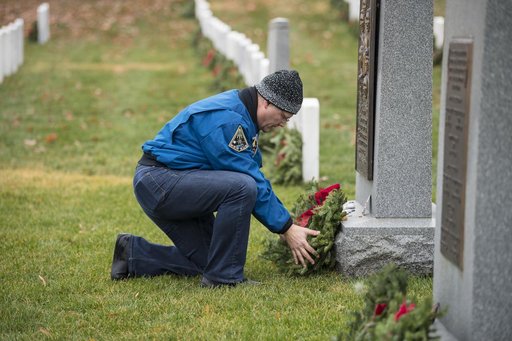 Doug Wheelock Participates in Wreaths Across America Day