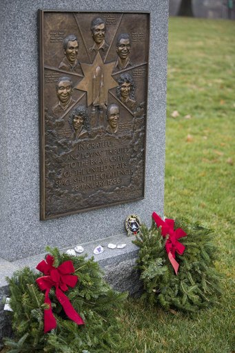 Doug Wheelock Participates in Wreaths Across America Day