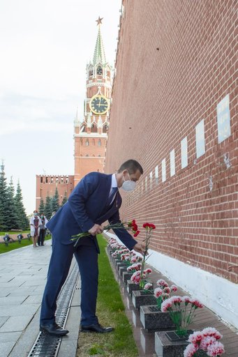 Expedition 64 Red Square Visit