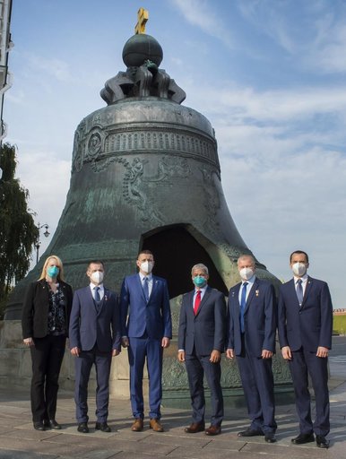 Expedition 64 Red Square Visit