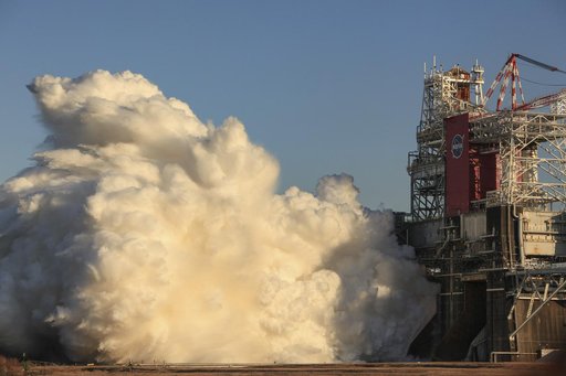Hot Fire Test of SLS Rocket Core Stage