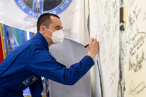 Expedition 65 Preflight