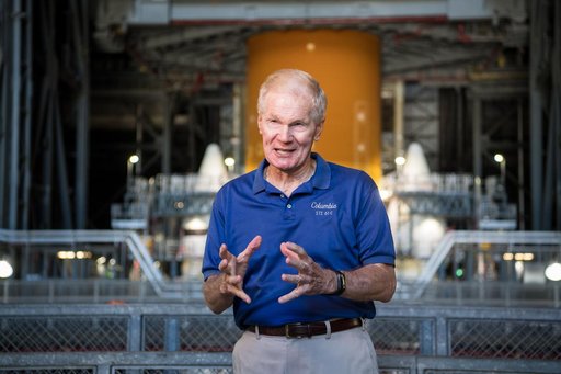 NASA Leadership Tours KSC