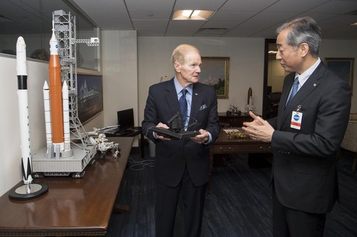 NASA Admin Bill Nelson Meets with Representatives from JAXA