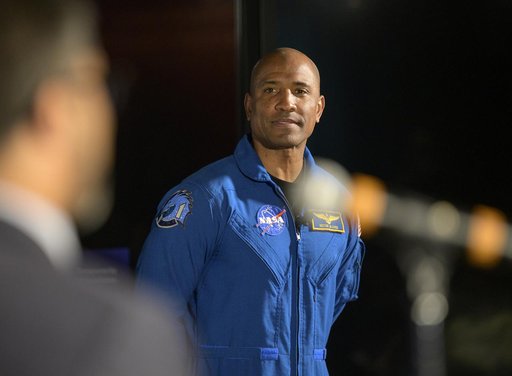 Astronaut Victor Glover Inspires DC Area School Students