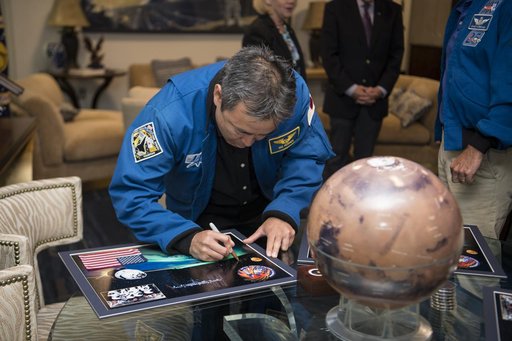 NASA Leadership Meets with NASA’s SpaceX Crew-2 Astronauts