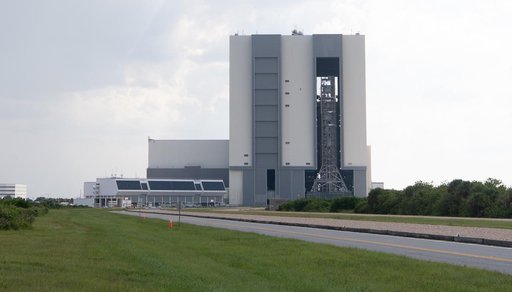 Artemis I Rollout