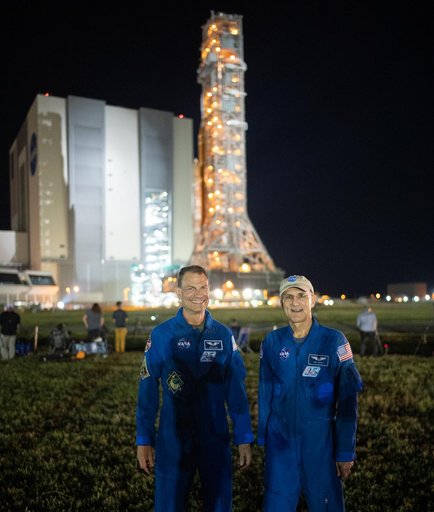 Artemis I Rollout