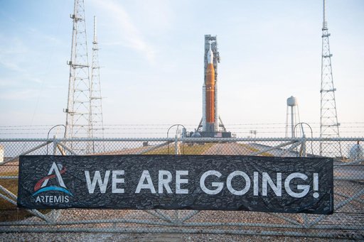 Artemis I Rollout