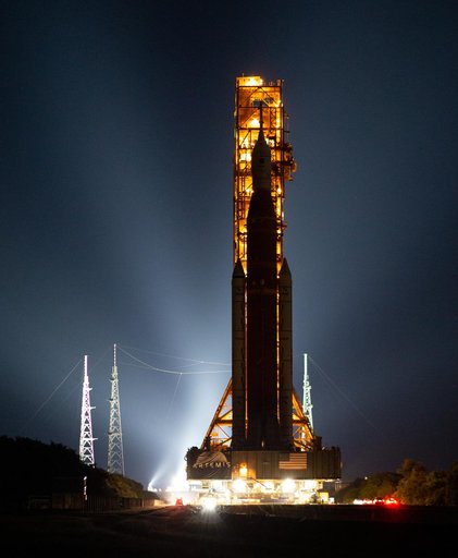 Artemis I Rollout