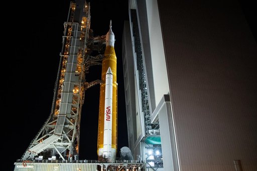 Artemis I Rollout