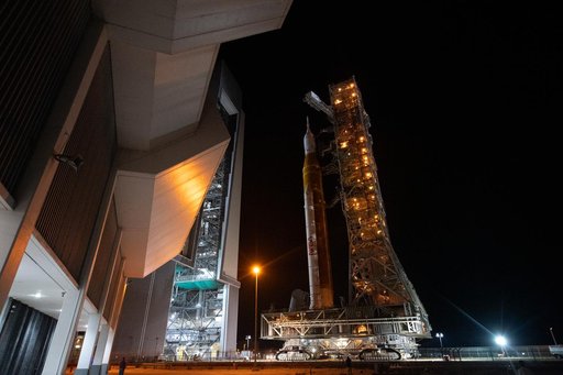 Artemis I Rollout