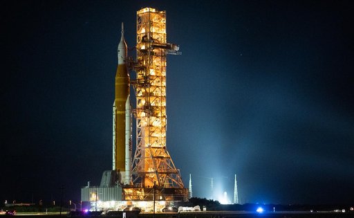 Artemis I Rollout