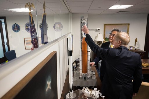 NASA Leadership Meets with Republic of Korea’s Minister of For
