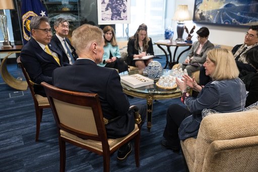 NASA Leadership Meets with Republic of Korea’s Minister of For