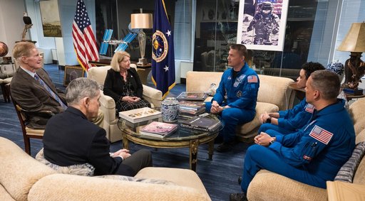 NASA Leadership Meets with NASA’s SpaceX Crew-4 Astronauts