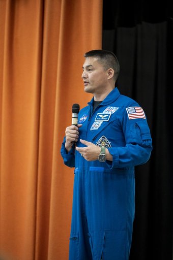 NASA astronaut Kjell Lindgren visits DuVal High School