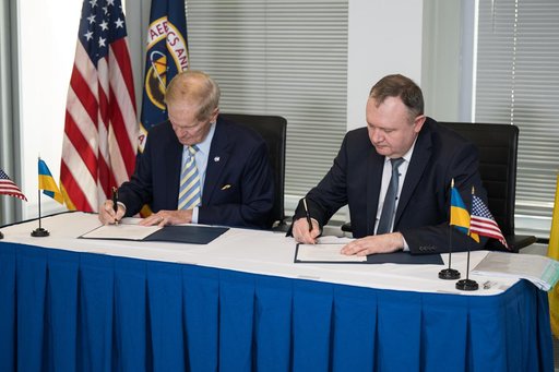 NASA Admin Signs Joint Statement with Space Agency of Ukraine