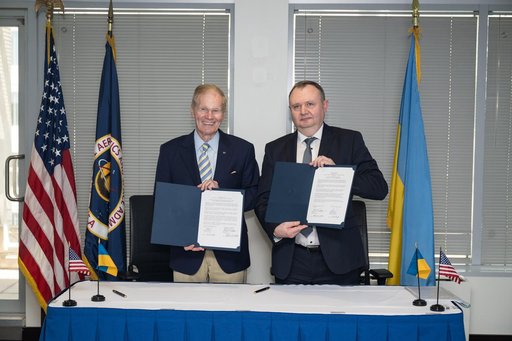 NASA Admin Signs Joint Statement with Space Agency of Ukraine
