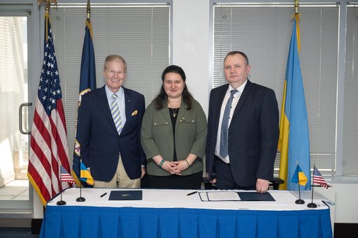 NASA Admin Signs Joint Statement with Space Agency of Ukraine
