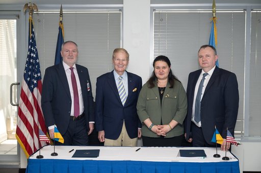 NASA Admin Signs Joint Statement with Space Agency of Ukraine