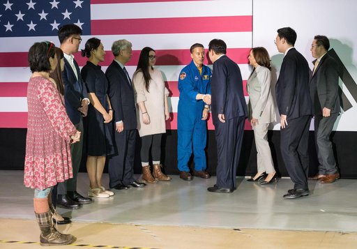Vice President Harris and President Yoon at GSFC