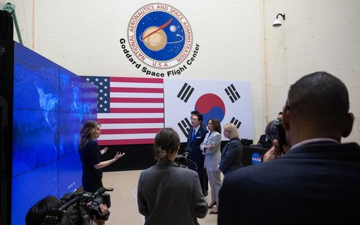 Vice President Harris and President Yoon at GSFC
