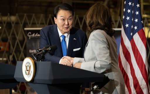 Vice President Harris and President Yoon at GSFC
