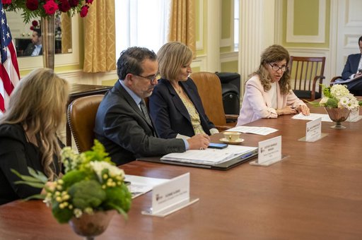 Ecuador Artemis Accords Signing