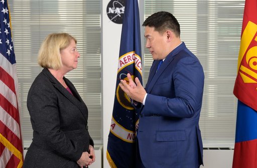Mongolian Prime Minister and NASA Deputy Administrator Meet