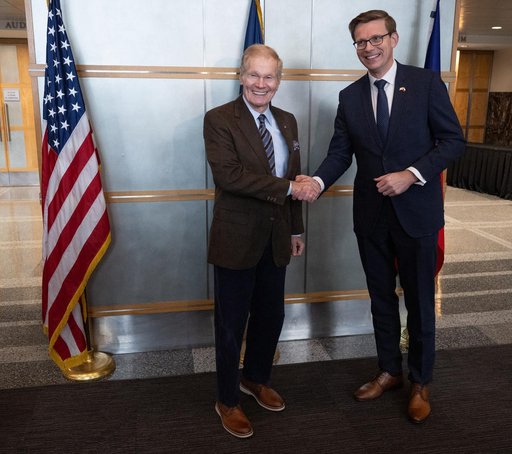 Czech Minister of Transport Meets with NASA Administrator