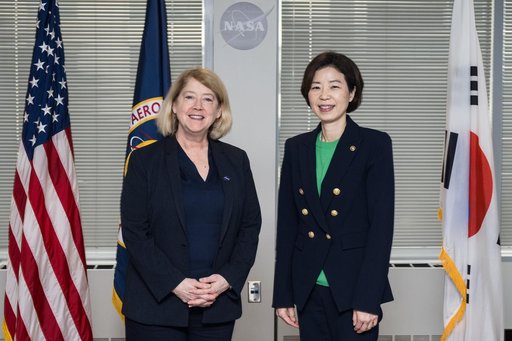 NASA Deputy Admin Meets with Korean Vice Minister for Science an
