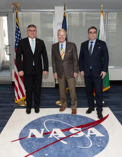 NASA Administrator Meets with Bulgarian Minister of Finance
