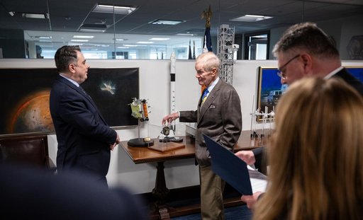NASA Administrator Meets with Bulgarian Minister of Finance