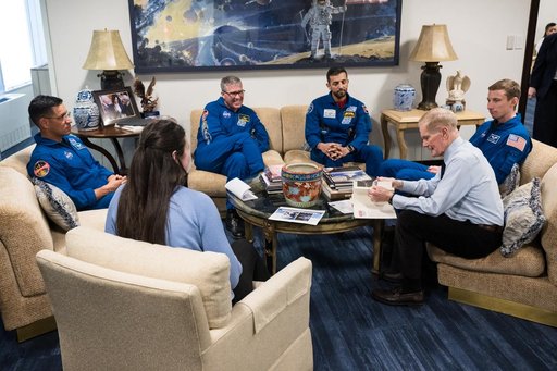 NASA Leadership Meets with Crew of Expedition 69