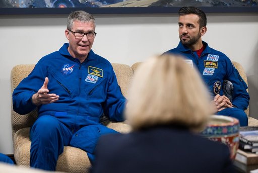NASA Leadership Meets with Crew of Expedition 69