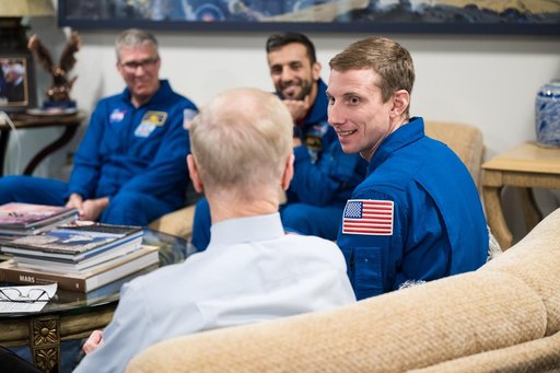 NASA Leadership Meets with Crew of Expedition 69