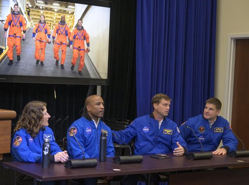 Artemis II Crew White House Staff Briefing