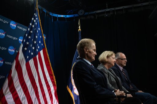 NASA Leadership Speaks with Boeing CFT Crew