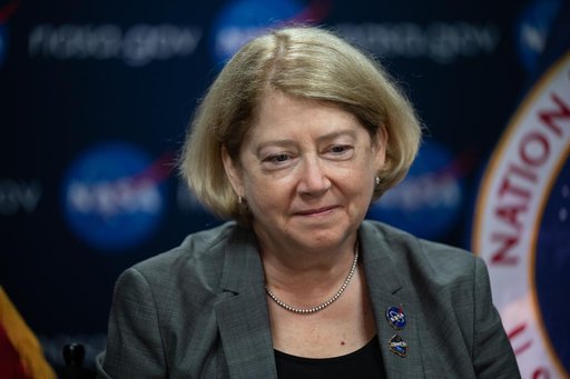 NASA Leadership Speaks with Boeing CFT Crew